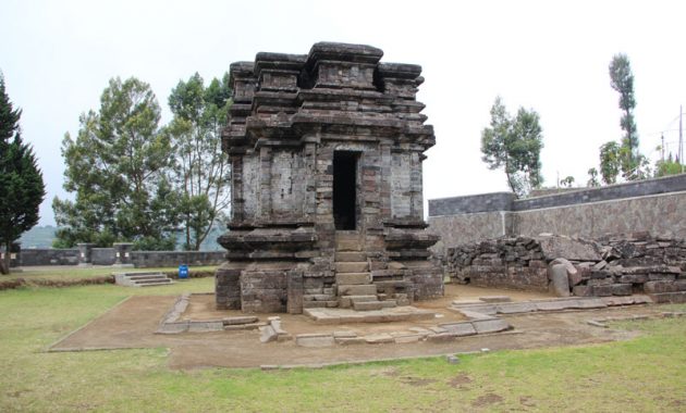 Candi Gatot Kaca Sejarah Kerajaan Mataram Kuno