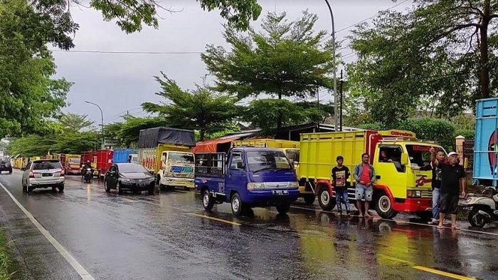 Supir Truk Demo Di Banjarnegara